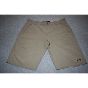 Oakley Golf Shorts Mens Size 40 Wicking Performance Flat Front Polyester Blend